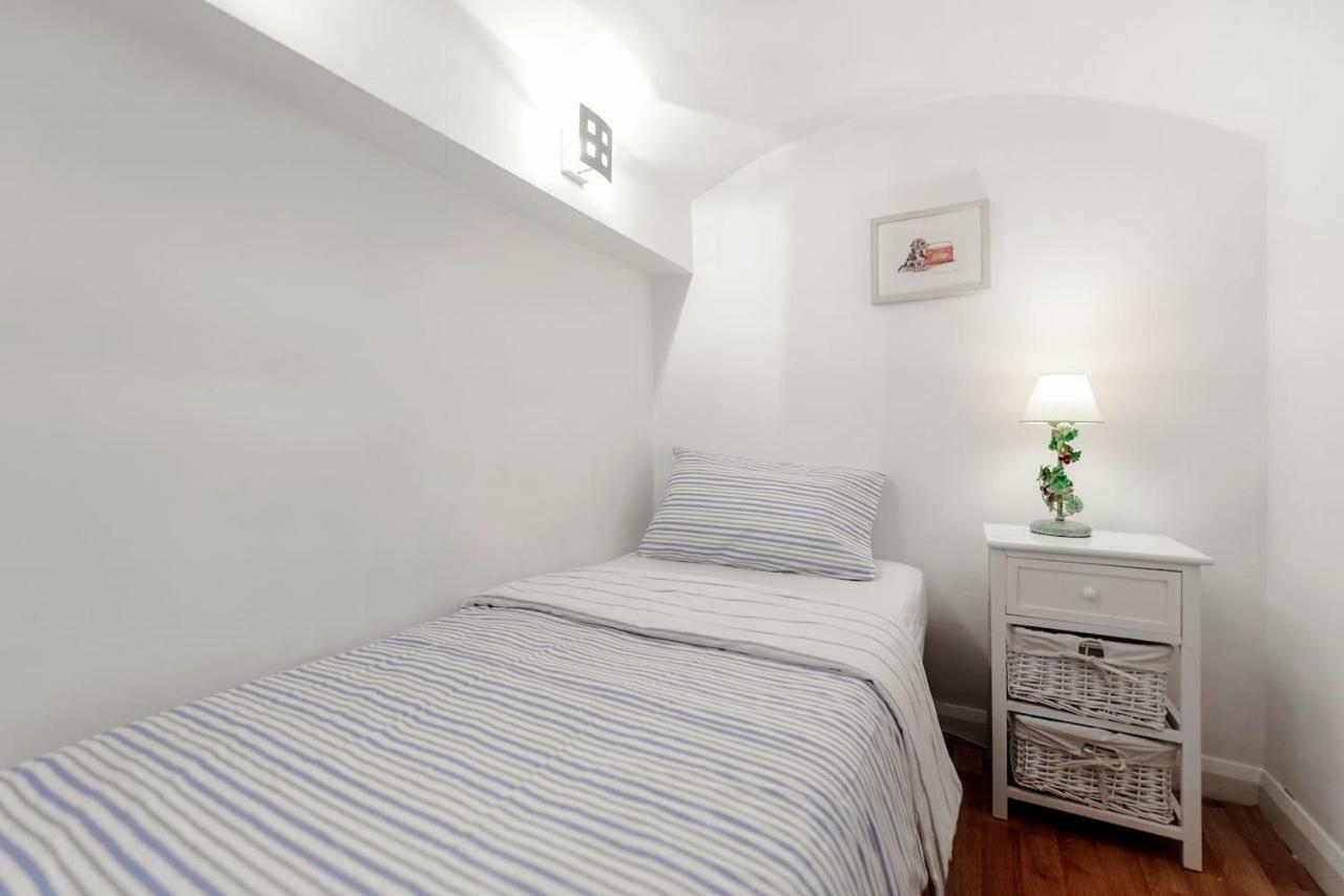 3 Bedroom Garden Flat - Central Location Londra Exterior foto